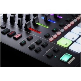 Secuenciador Roland MC707 Groovebox de 16 Pads USB - Image 5