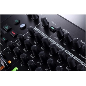 Caja de Ritmos Roland TR8s Rhythm Performer Boutique Module - Image 4