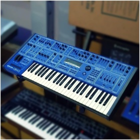 Teclado Sintetizador Oberheim OB12 Analogico Polifonico - Usado - Image 2