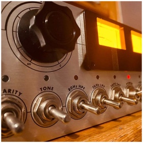 Preamplificador de Microfono Warm Audio WA2MPX Valvular de Canal Dual - Image 4