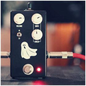 Pedal JHS Haunting Mids EQ y Preamp para Guitarra Electrica - Image 3