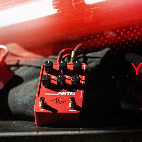Pedal de Guitarra Universal Audio Anti 1992 High Gain Amp - Image 4