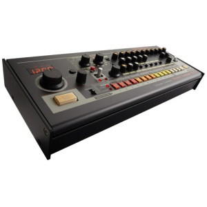 Roland Tr08