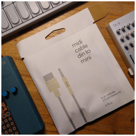 Cable MIDI Teenage Engineering Field Slim DIN5 a Mini TRS de 75 cm - Image 4