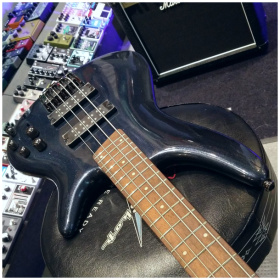 Bajo Eléctrico Ibanez SR300e Activo 4 Cuerdas - Image 4