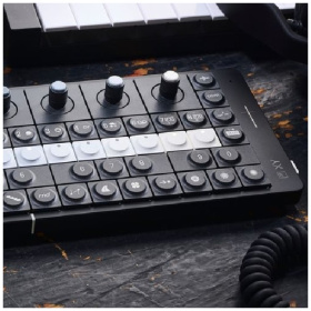 Teenage Engineering OP XY Sampler + Sinte + Sequencer - Image 4