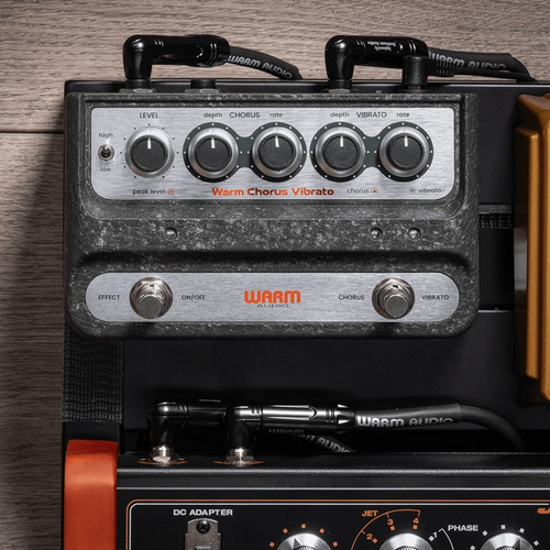 Pedal de efecto Warm Audio WAC1 Chorus y Vibrato para Guitarra - Image 3