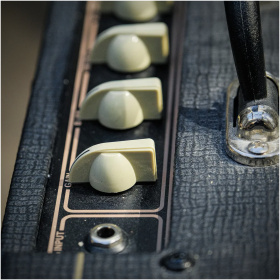 Amplificador Vox AC4C1 12 Combo Valvular 1x12 Celestion 4W - Image 4