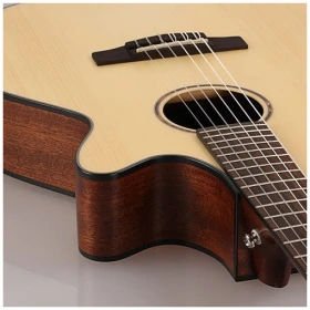 Guitarra Electroacustica Cort CEC5 Nylon Natural con Funda - Image 3