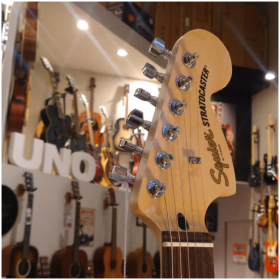 Guitarra Electrica Squier Affinity Stratocaster - Image 10